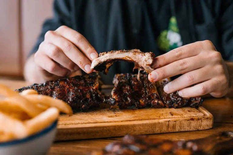 Our tips for eating sticky ribs