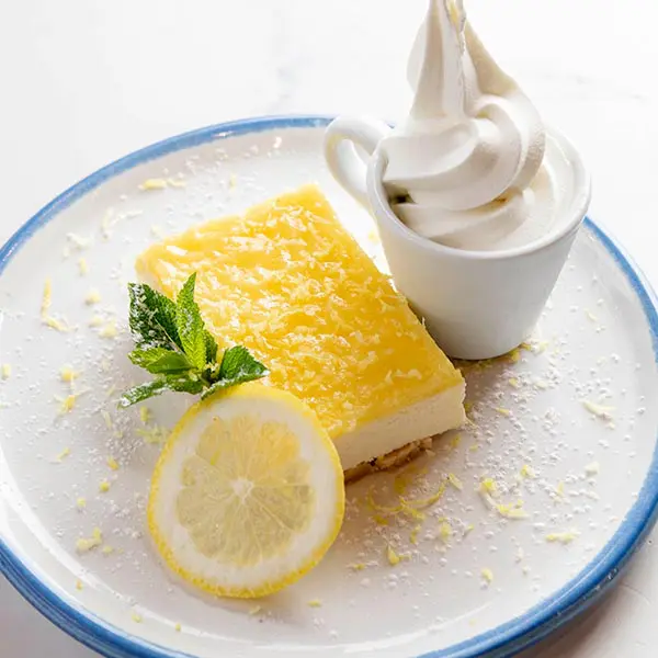 Lemon Cheesecake Slice